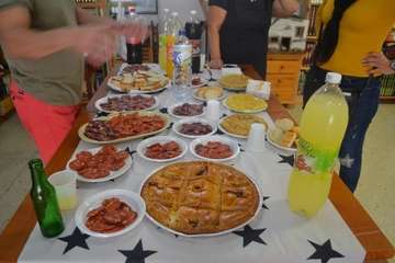  La Garita agradece al arqueólogo Abel Galindo los trabajos en el yacimiento de Los Melones (Foto Inma Perera)